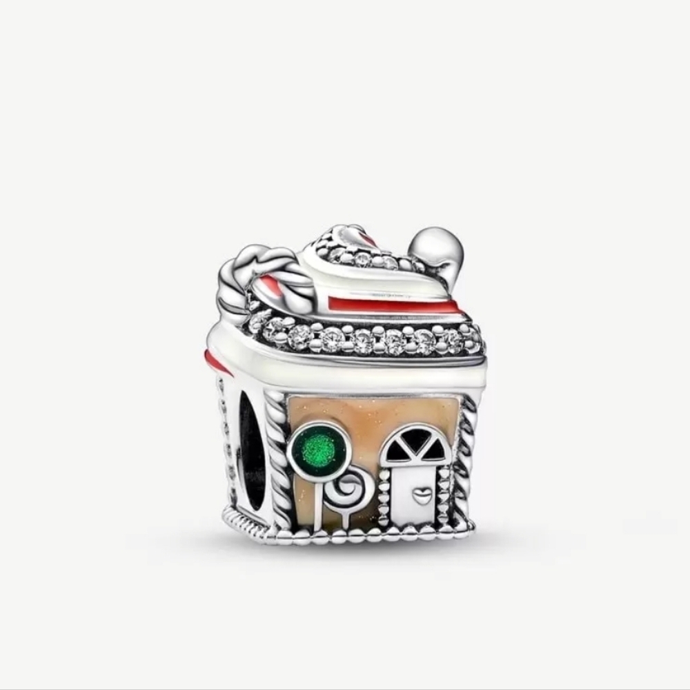 Pandora Festive Gingerbread House Charm